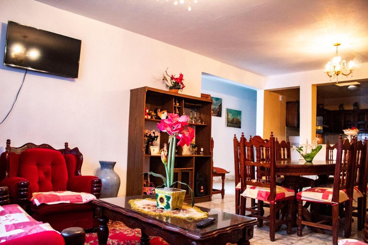 Villa Flores, Casa En El Centro De マスコタ エクステリア 写真