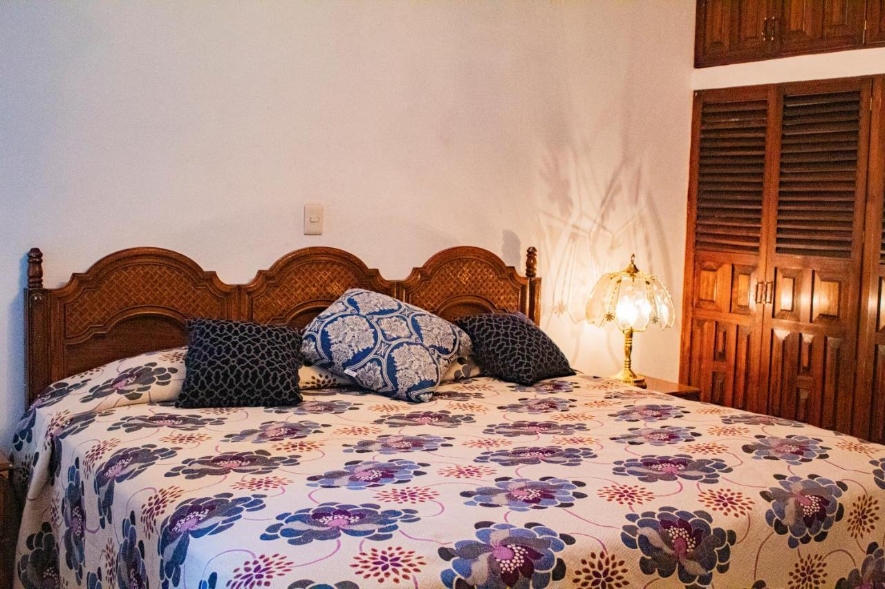 Villa Flores, Casa En El Centro De マスコタ エクステリア 写真