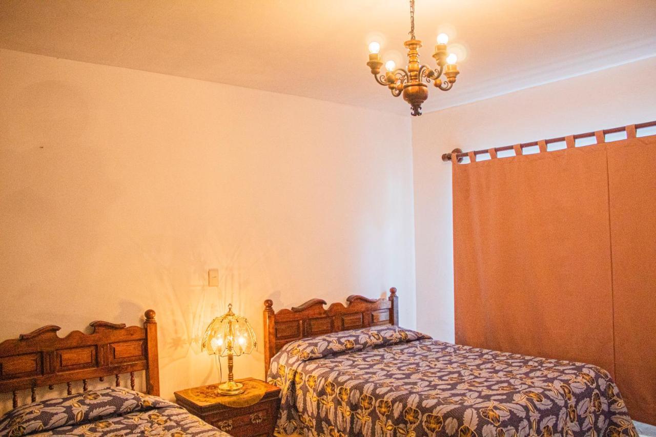 Villa Flores, Casa En El Centro De マスコタ エクステリア 写真
