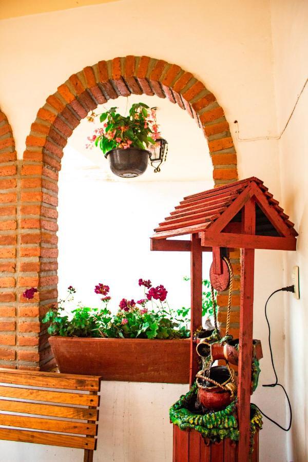 Villa Flores, Casa En El Centro De マスコタ エクステリア 写真