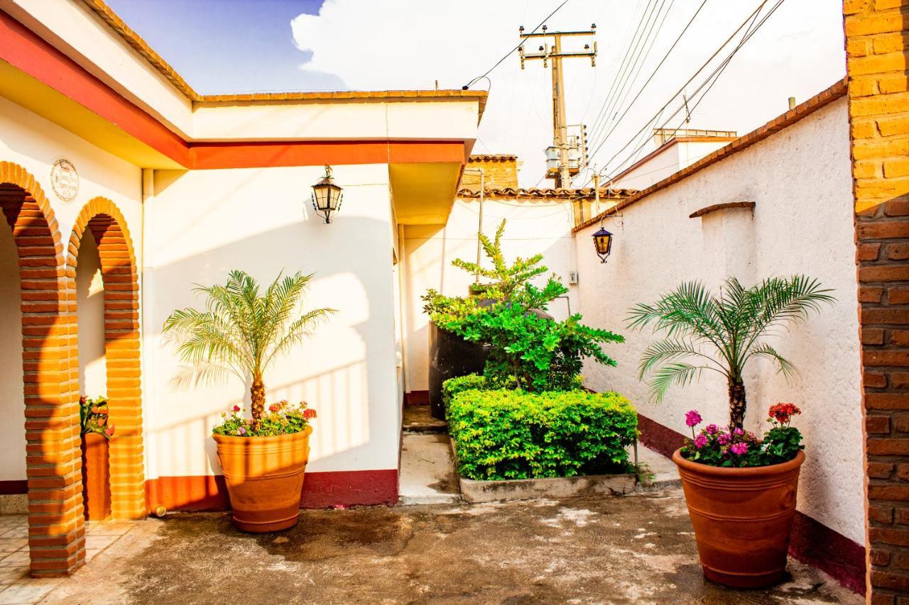Villa Flores, Casa En El Centro De マスコタ エクステリア 写真